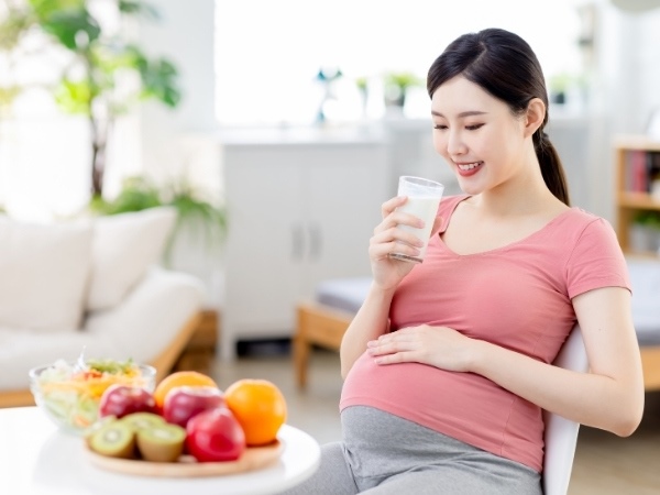 Bà bầu uống sữa hạt